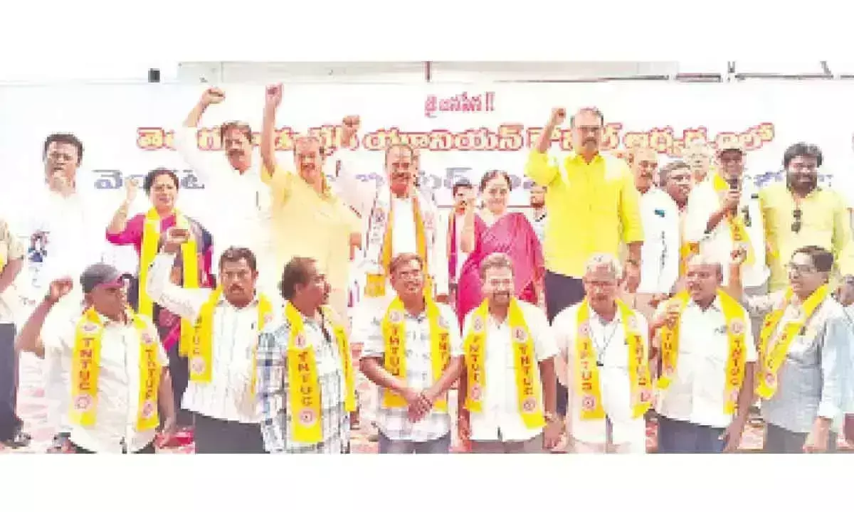 अरानी श्रीनिवासुलु ने फैब्रिकेशन श्रमिकों के साथ खड़े रहने का आश्वासन दिया