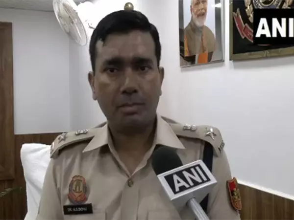 दिल्ली पुलिस ने कारें चुराने और उन्हें बेचने में शामिल तीन लोगों को किया गिरफ्तार