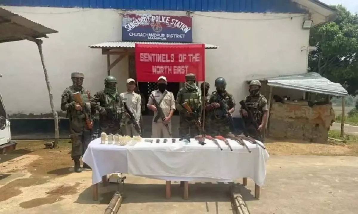 भारतीय सुरक्षा बलों ने मणिपुर में सशस्त्र उपद्रवियों पर कार्रवाई में हथियारों का जखीरा जब्त
