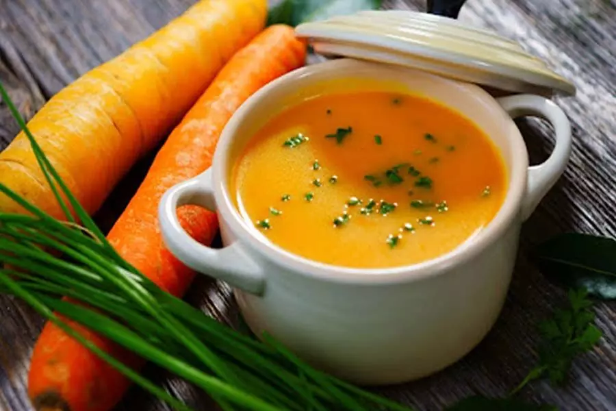 घर पर बनाएं स्वादिष्ट मलाईदार गाजर का सूप