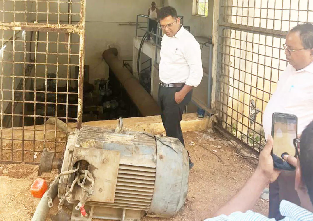 नगर निगम आयुक्त अभिषेक गुप्ता ने जल संयंत्र गृह का किया निरीक्षण