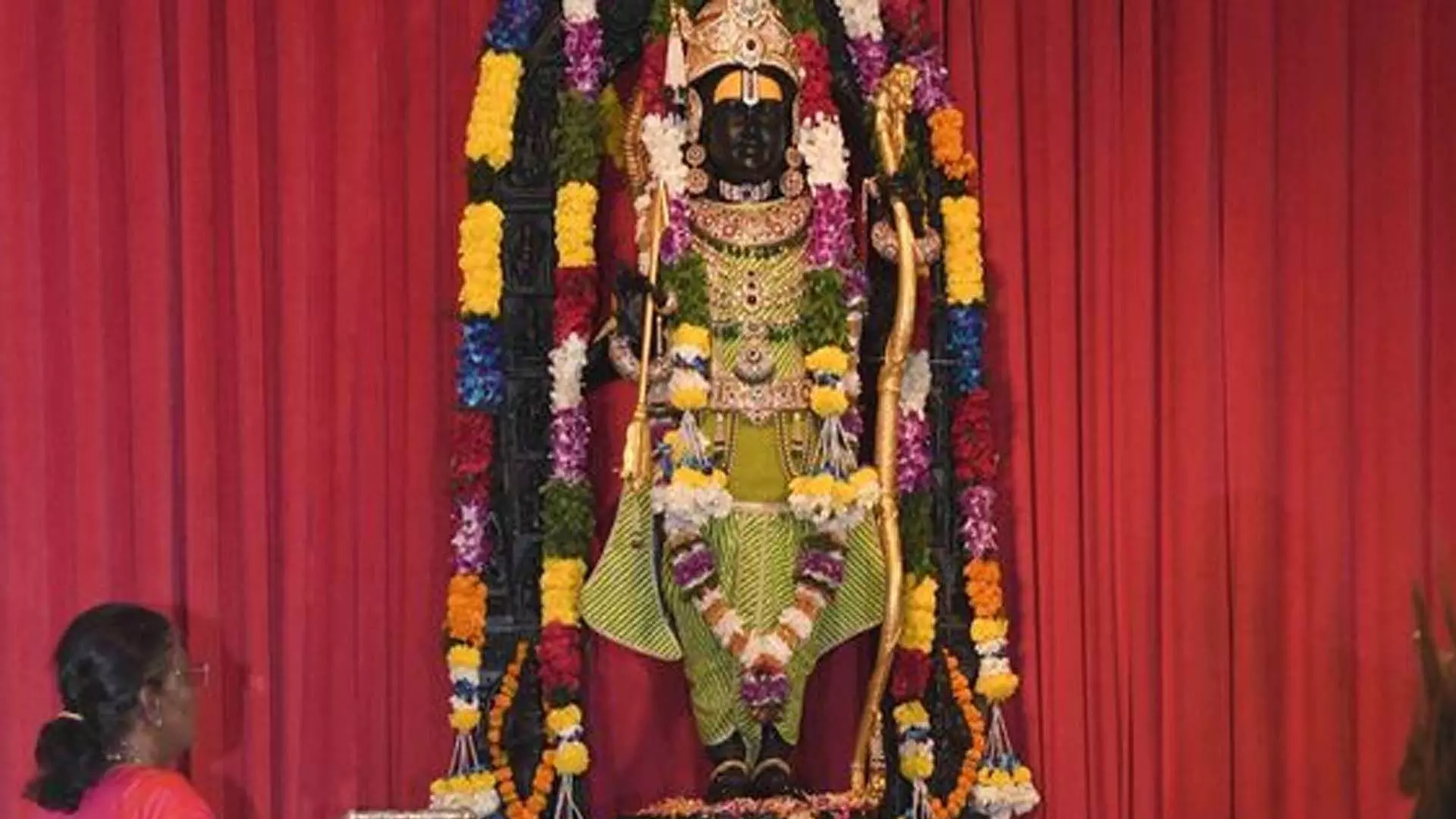 राष्ट्रपति द्रौपदी मुर्मू ने अयोध्या में राम मंदिर में पूजा की