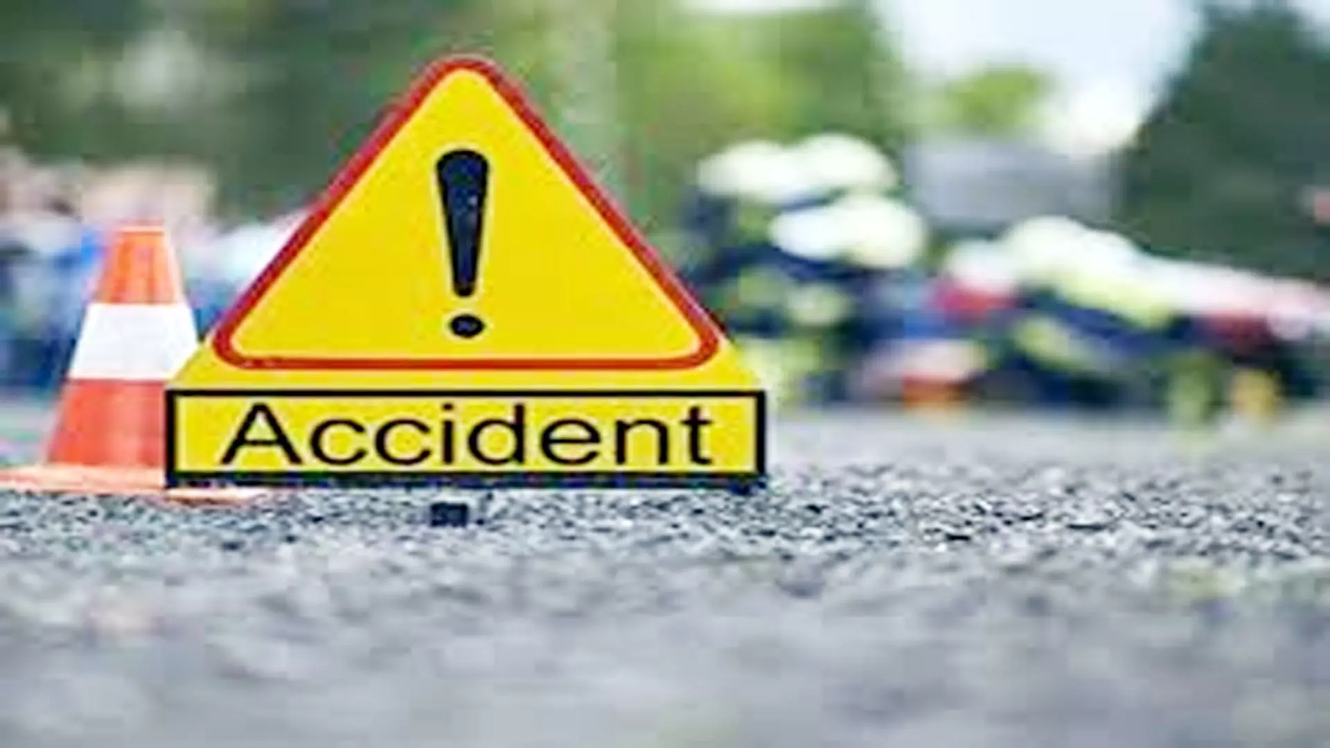 रामबन जिले में वाहन के ट्रक से टकरा जाने के कारण एक व्यक्ति की मौत , 11 घायल
