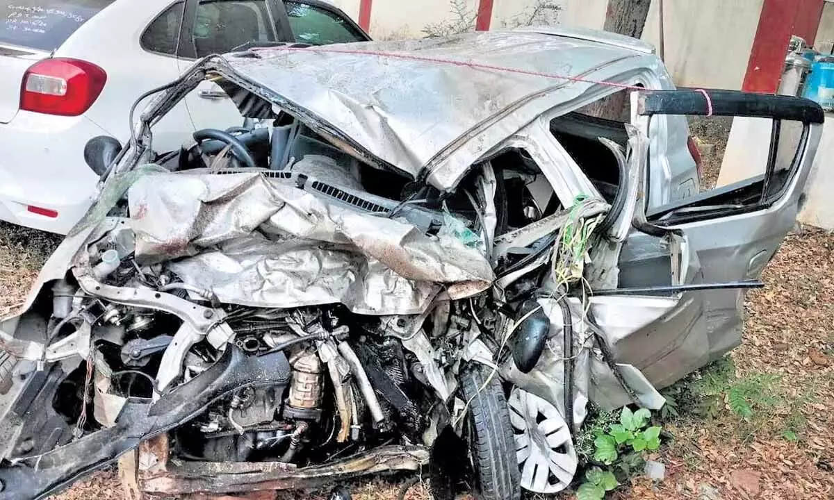 इरोड में कार दुर्घटना में एक ही परिवार के चार लोगों की मौत