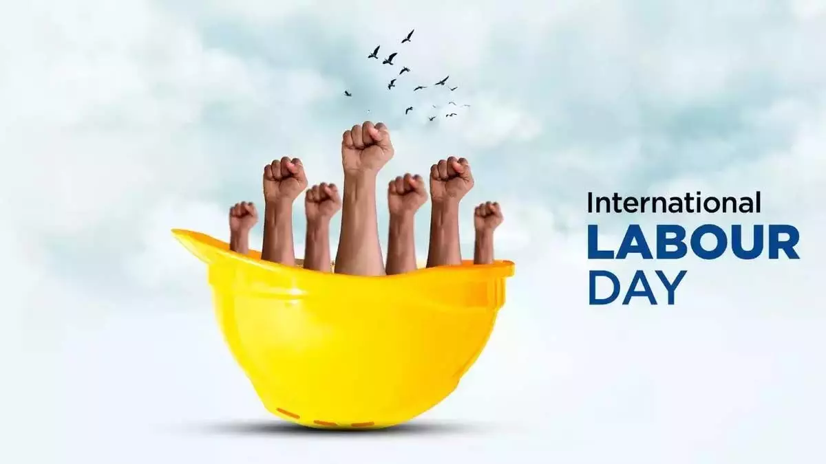 डेमो में अंतर्राष्ट्रीय मजदूर दिवस मनाया गया
