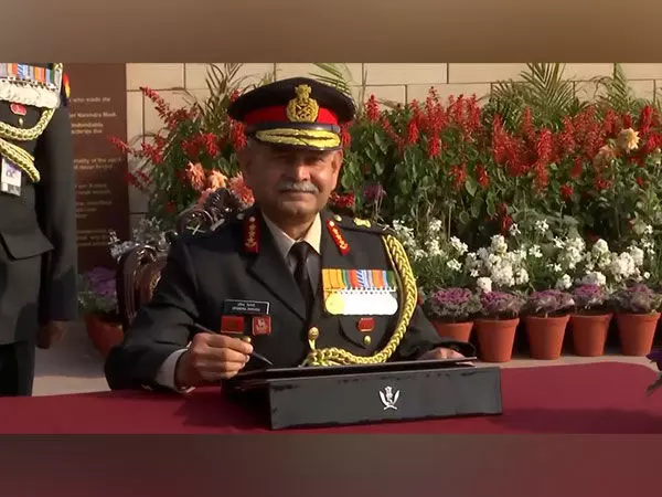 सहयोगी अवसरों की तलाश के लिए उप सेना प्रमुख ने आईआईटी कानपुर का किया दौरा