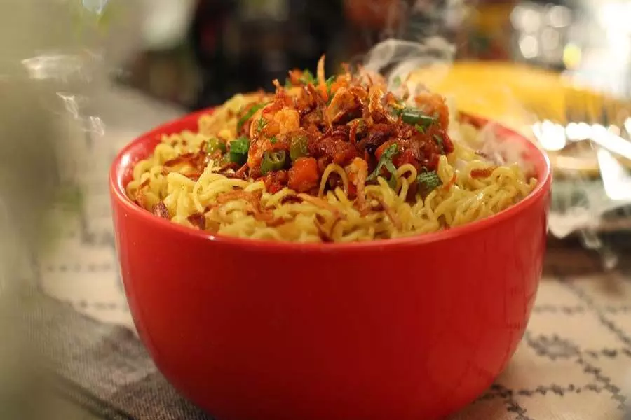 घर पर बनाएं मैगी बिरयानी नूडल्स रेसिपी