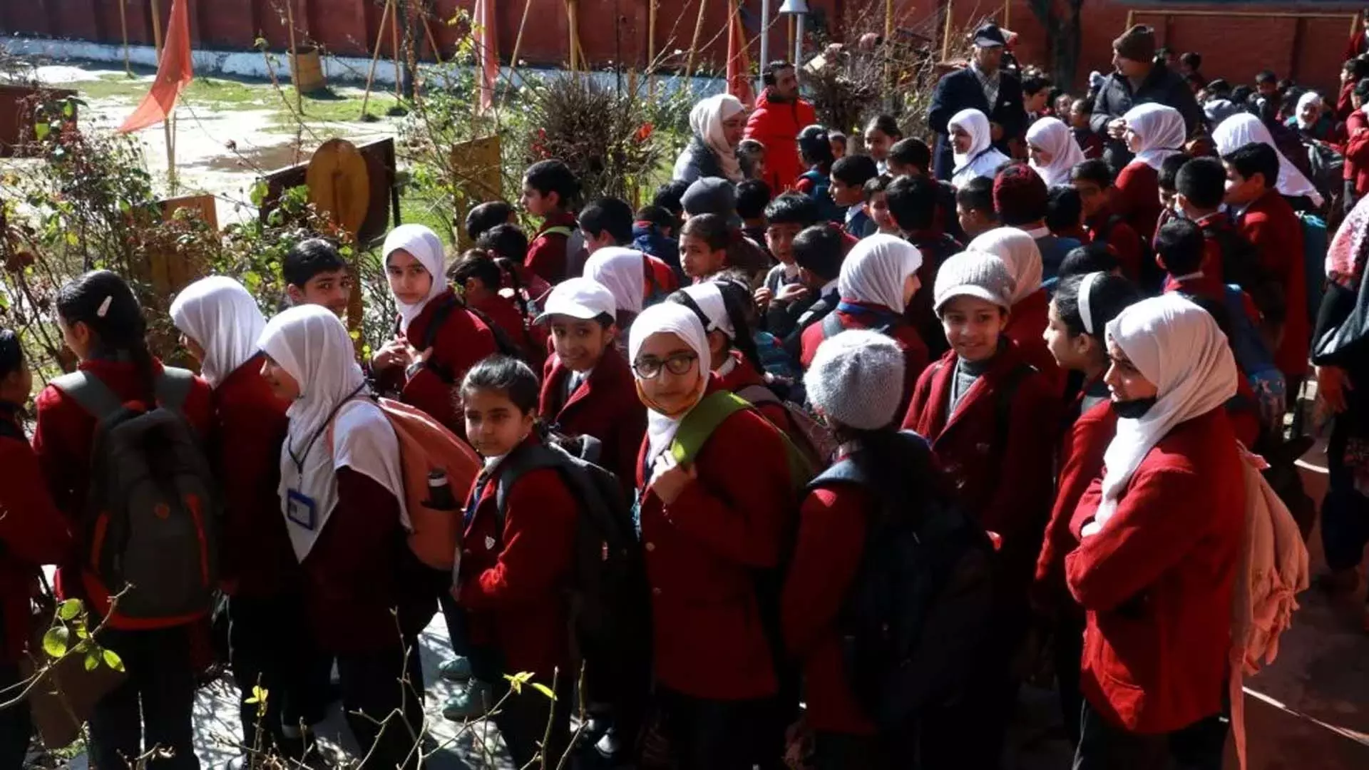 श्रीनगर शहर में स्कूलों का नया समय 6 मई से