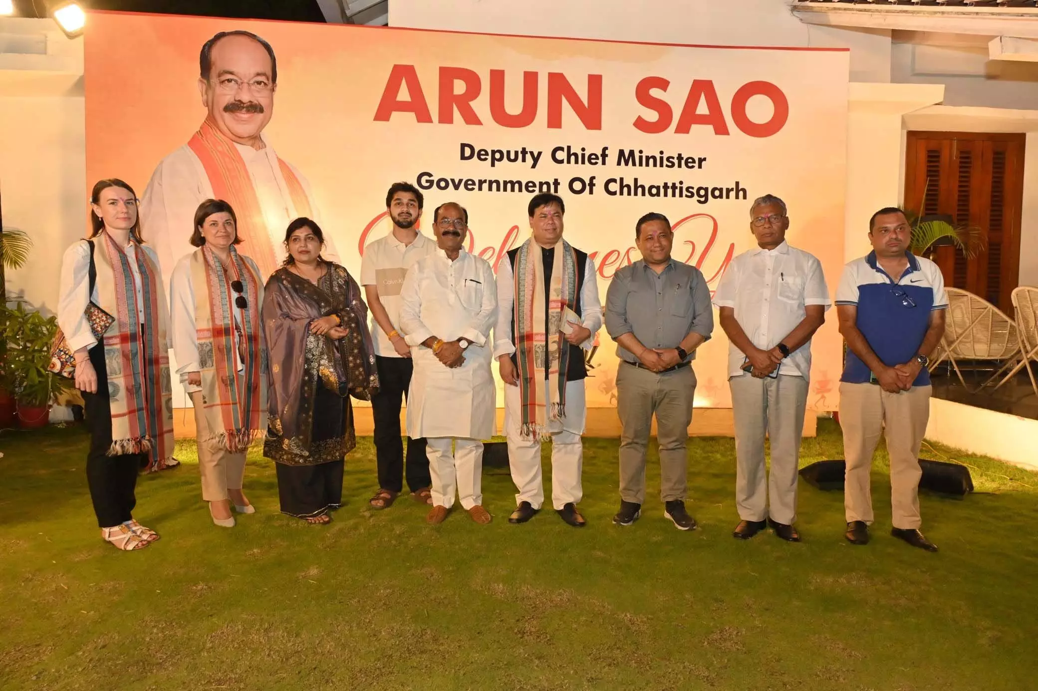 कई देशों के राजनीतिक पार्टियों के प्रतिनिधि पहुंचे रायपुर