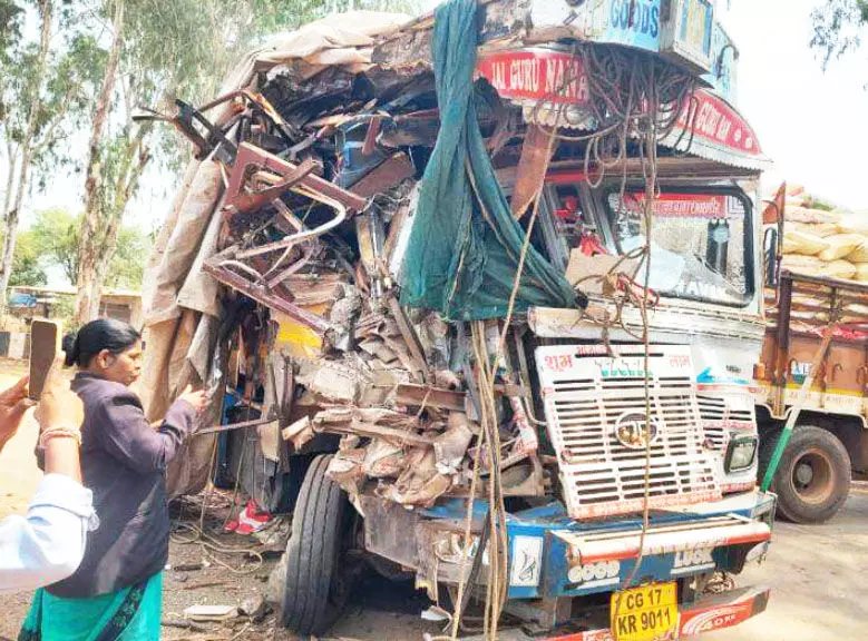 ट्रकों की भिड़ंत में घायल ड्राइवर की मौत