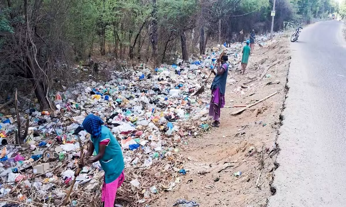 जाति, राजनीति तमिलनाडु के कृष्णासमुथिरम में ठोस अपशिष्ट प्रबंधन के कार्यान्वयन को रोकती