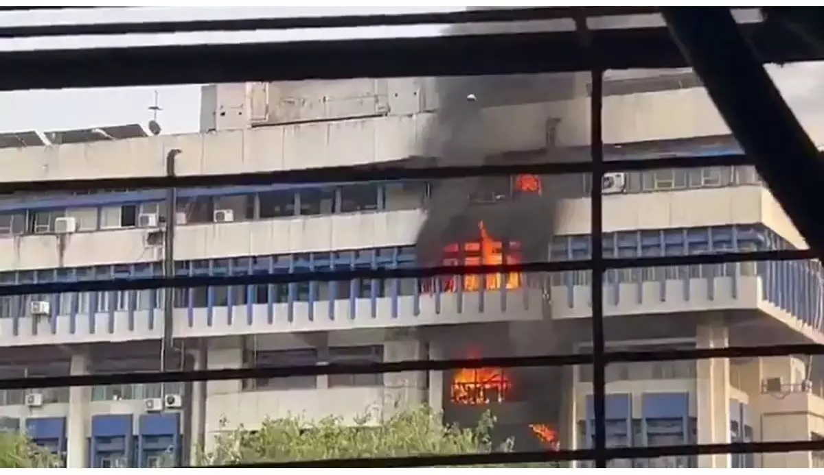 गुवाहाटी के बिजुली भवन में आग लग गई; निवासियों को सुरक्षित बाहर निकाला गया