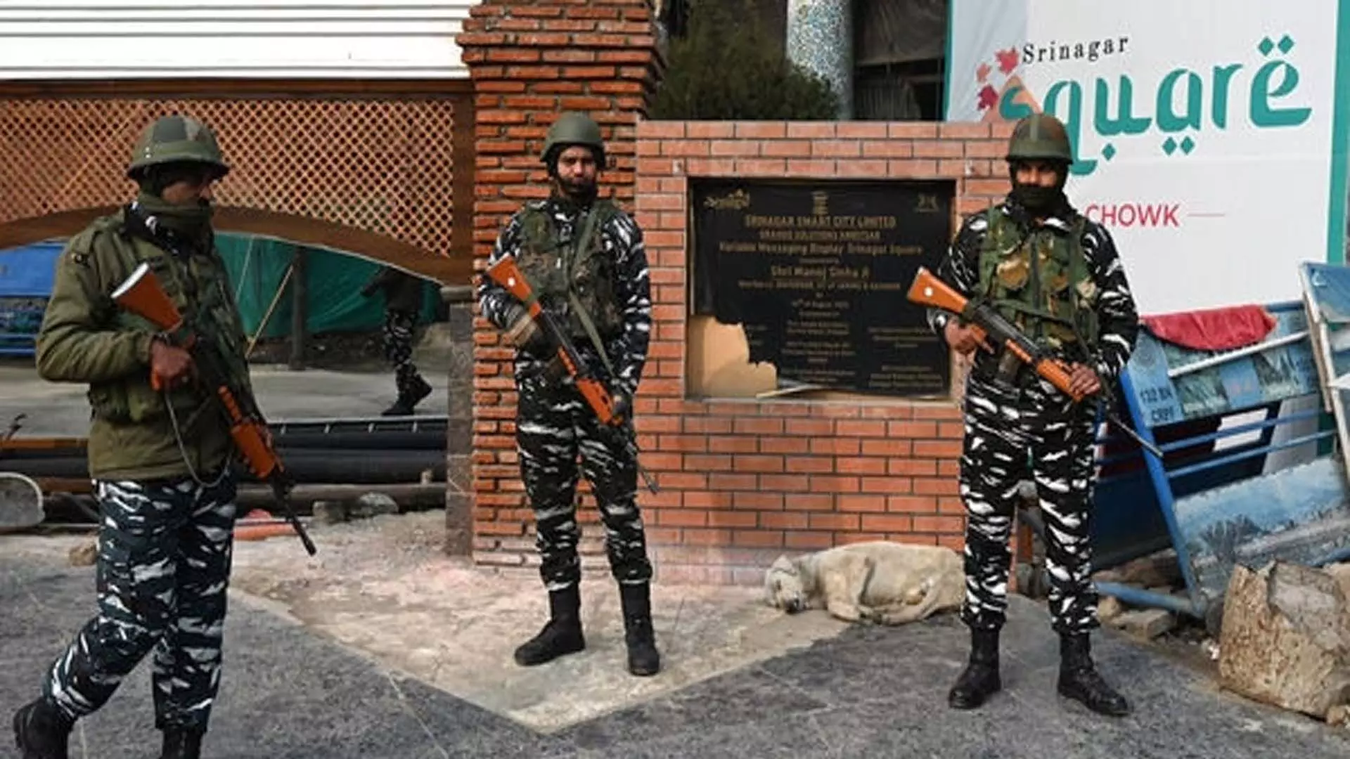 जम्मू-कश्मीर में IAF काफिले पर आतंकवादी हमले 5 सैनिक घायल