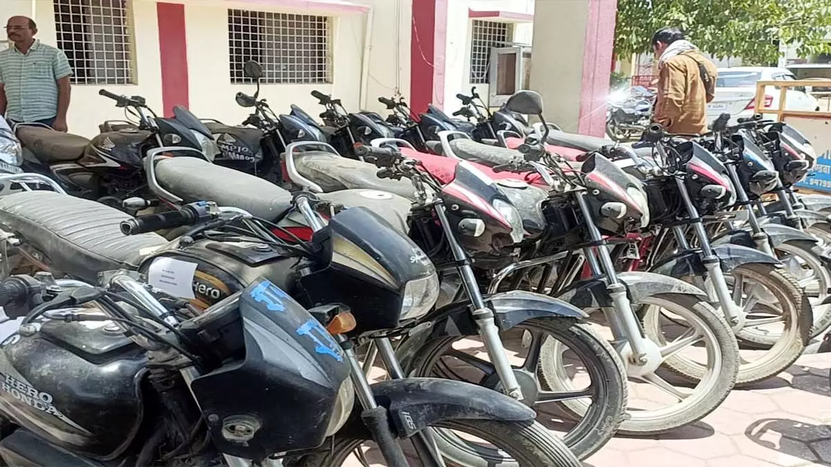 Khandwa : 11 लाख रुपये की 17 बाइक के साथ  चोर गिरफ्तार