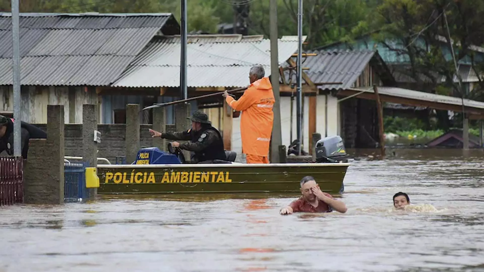दक्षिणी ब्राज़ील में बाढ़ से  60 लोगों की मौत 100 से अधिक लोग लापता