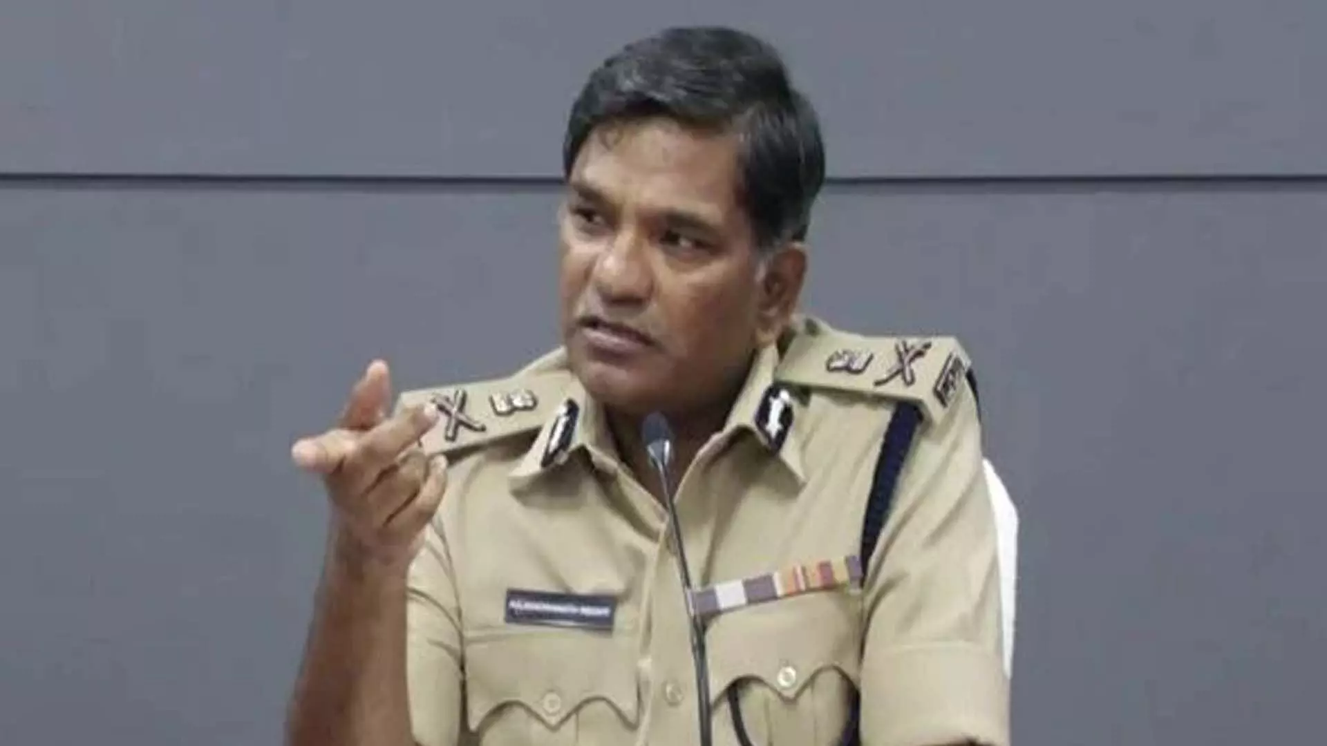 चुनाव आयोग ने आंध्र प्रदेश पुलिस प्रमुख के तबादले का दिया आदेश
