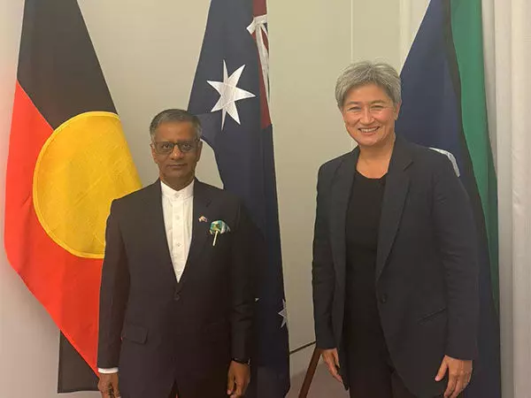 भारतीय राजदूत गोपाल बागले ने ऑस्ट्रेलियाई विदेश मंत्री पेनी वोंग से मुलाकात की