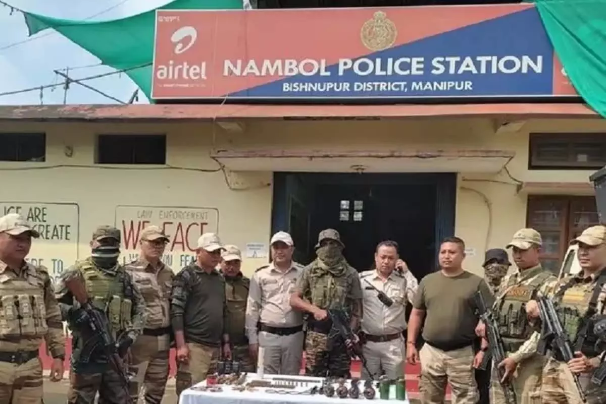 संयुक्त बलों ने बिष्णुपुर जिले में अत्याधुनिक हथियार भंडार का भंडाफोड़ किया