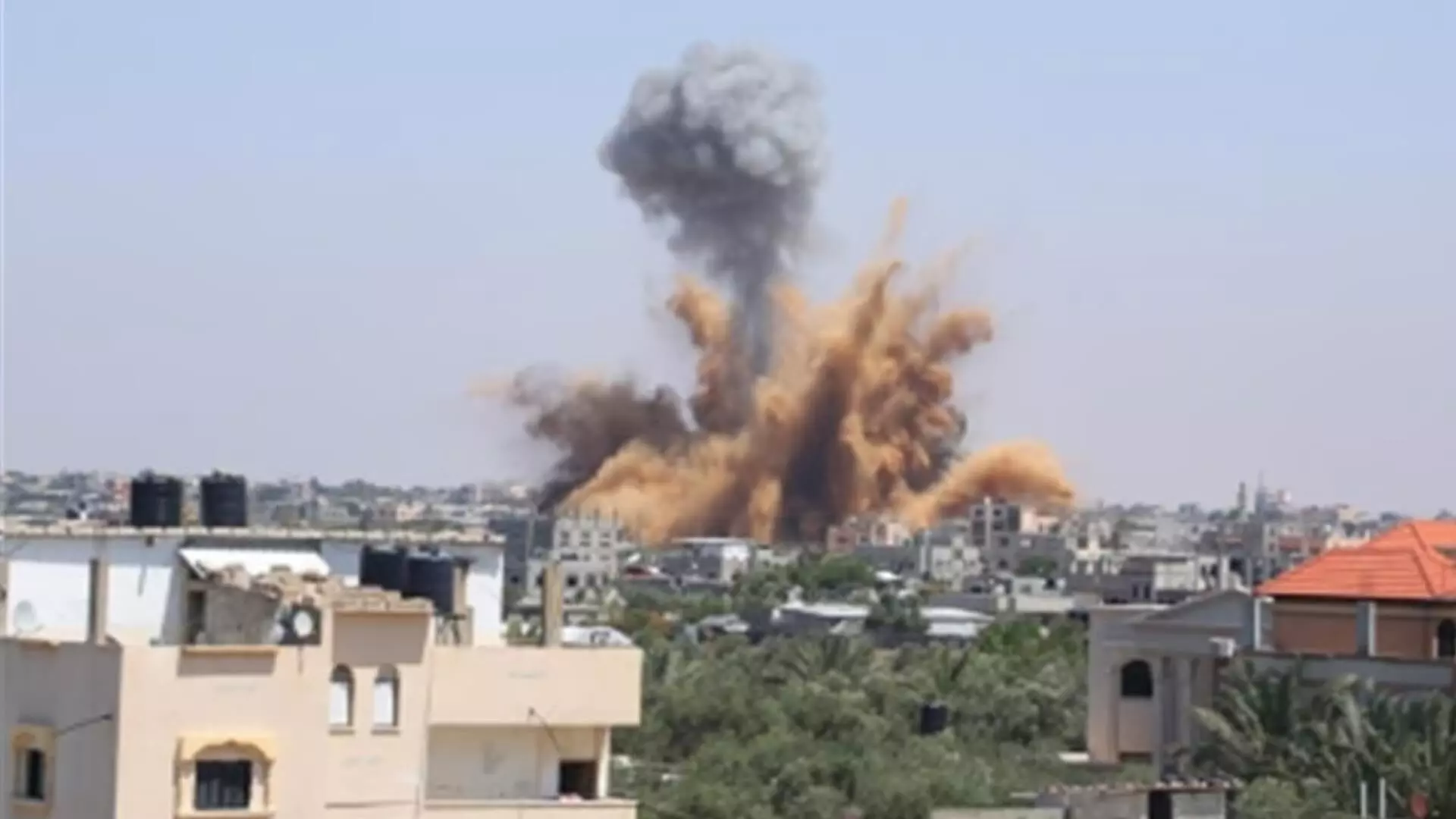 इजराइल ने दक्षिणी गाजा पट्टी में राफा पर हवाई हमले किए