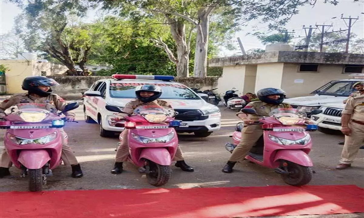 महिलाओं की सुरक्षा के लिए जम्मू में पिंक गश्ती इकाई शुरू की गई