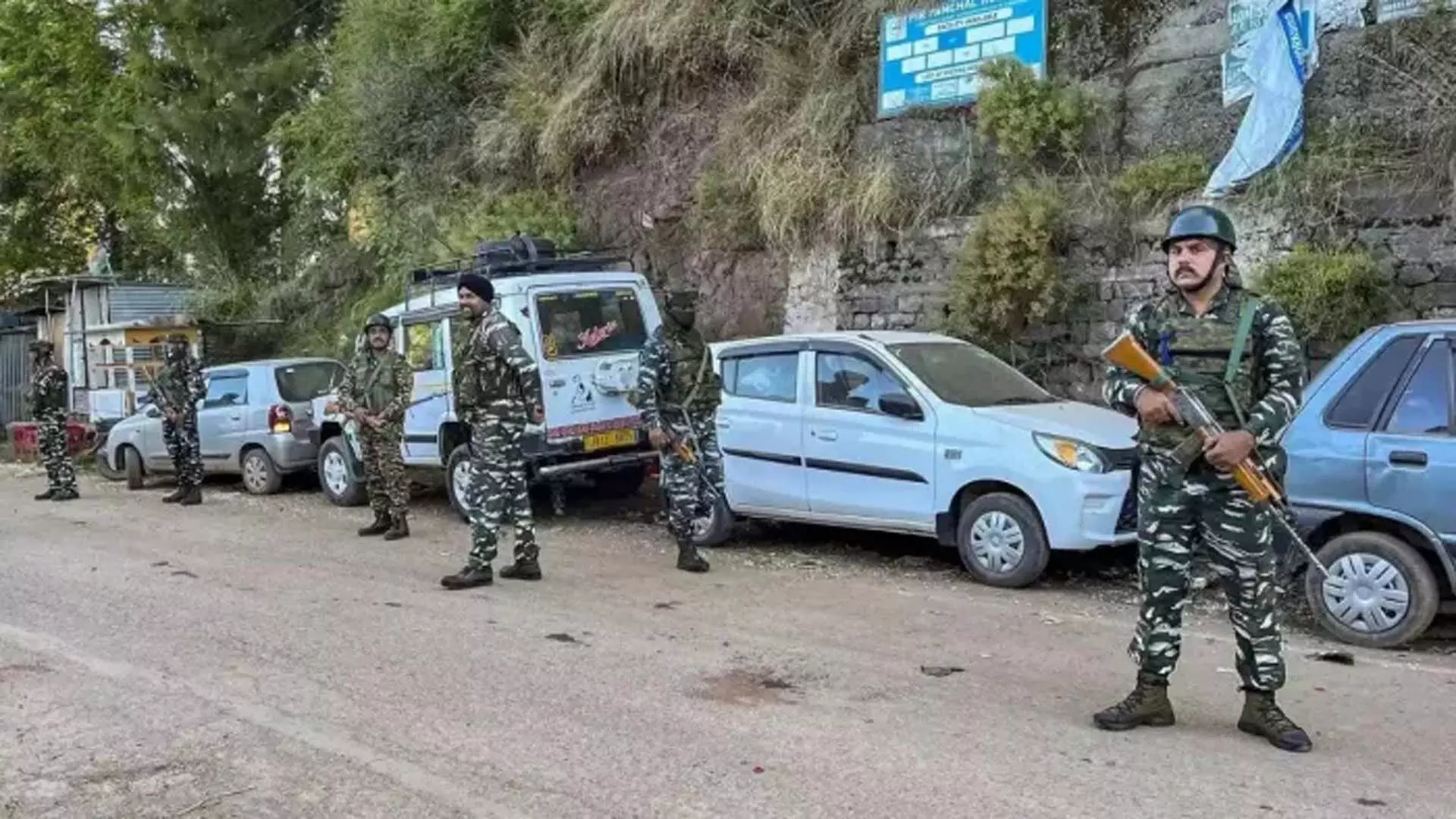 भारतीय वायुसेना के काफिले पर हमला