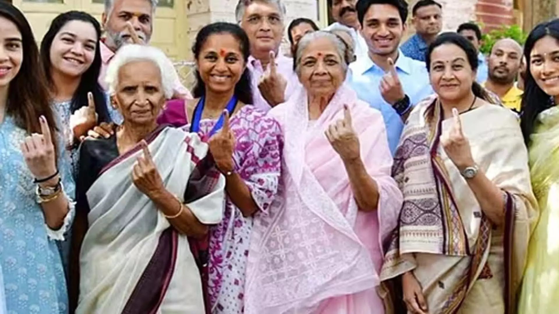 महाराष्ट्र में 61.44% मतदान, कोल्हापुर में सबसे अधिक 70.35% मतदान
