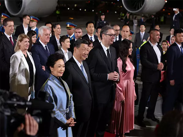 शी की सर्बिया, हंगरी यात्रा यूरोपीय संघ-चीन संबंधों में बीजिंग की सीमाओं को दर्शाती है: विश्लेषकों का कहना