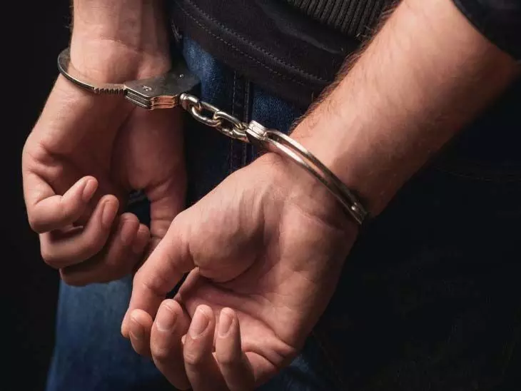पुलिस ने नकली सामान बेचने वाले चार शातिरों को किया गिरफ्तार