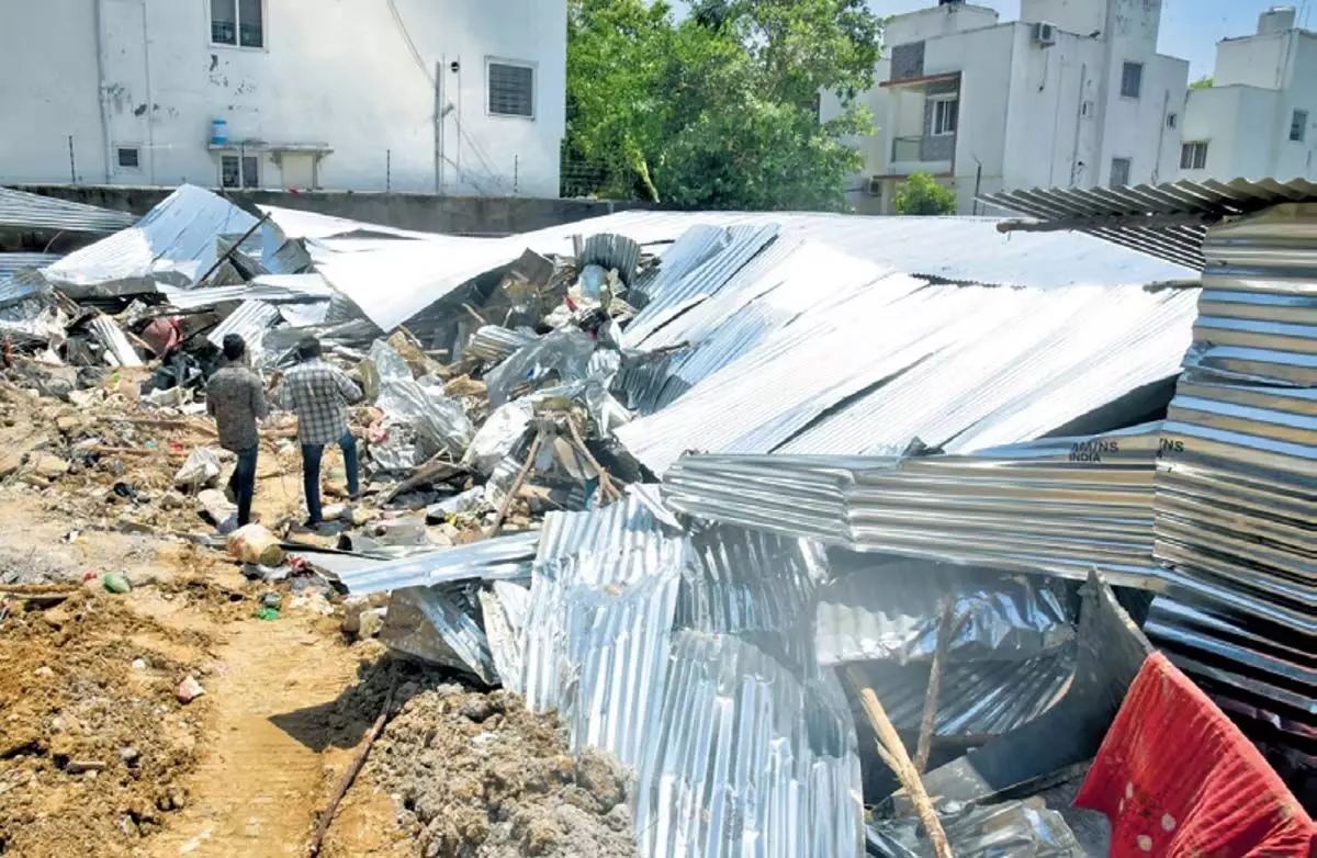 हैदराबाद में दीवार गिरने से 7 लोगों की मौत, 7 घायल