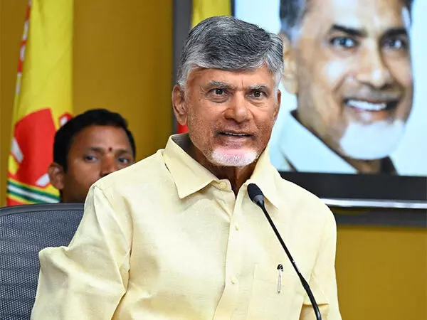 TDP ने आंध्र प्रदेश में चुनाव में अनियमितता का आरोप लगाया, रिटर्निंग अधिकारियों के खिलाफ शिकायत दर्ज कराई