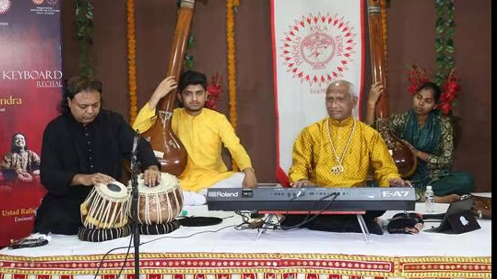 चंडीगढ़: कीबोर्ड गायन प्राचीन कला केंद्र की 295वीं मासिक बैठक