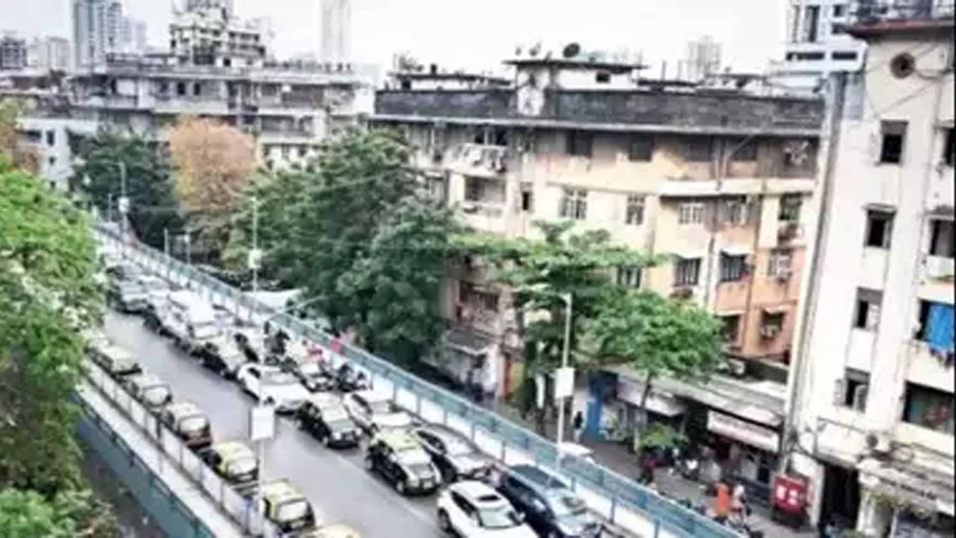 मुंबई 131 साल पुराना बेलासिस पुल भारी वाहनों के लिए बंद
