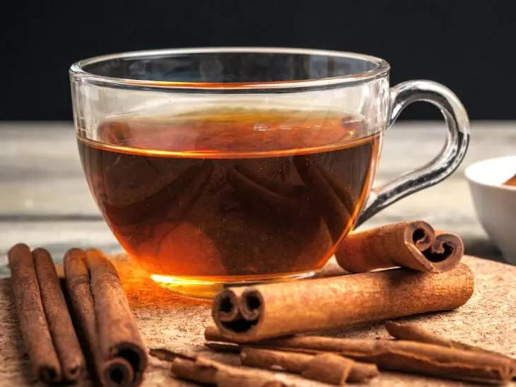 सुबह खाली पेट दालचीनी की चाय पीने के फायदे