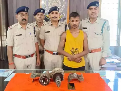 लड़की से लूट, पुलिस ने आरोपी को दबोचा