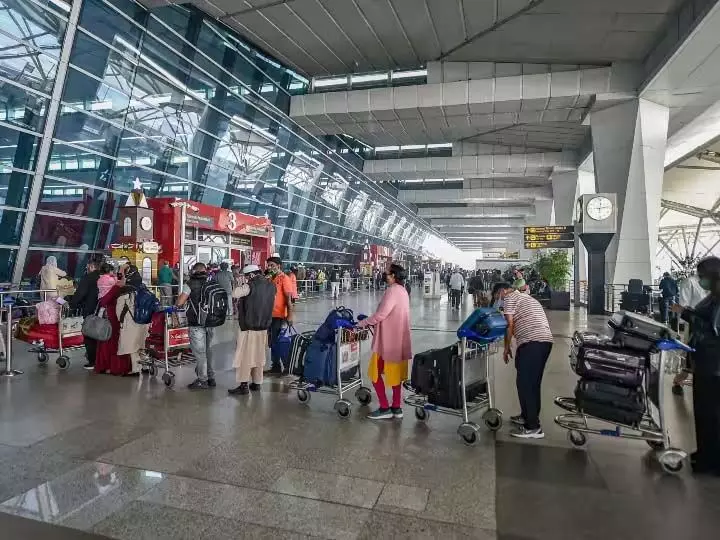 दिल्ली एयरपोर्ट को मिली बम से उड़ाने की धमकी