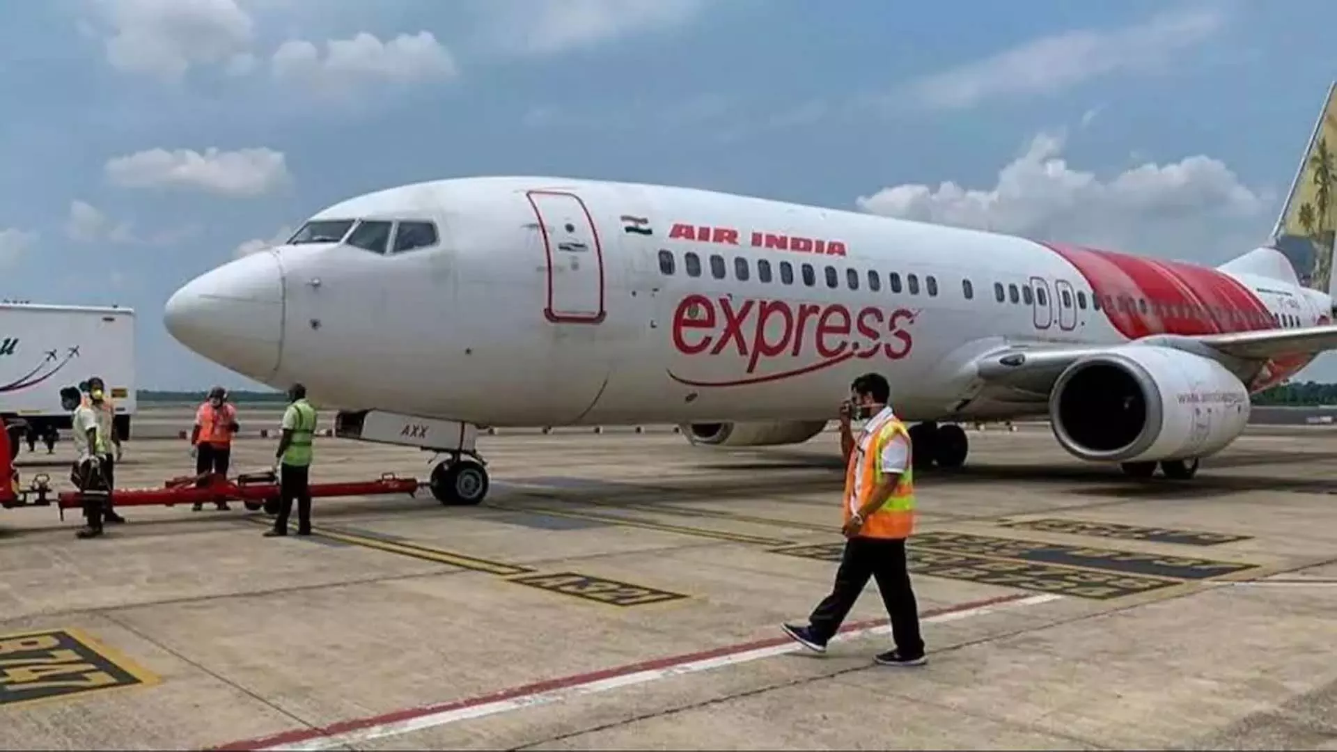 एयर इंडिया एक्सप्रेस नेटवर्क को स्थिर करते हुए धीरे-धीरे अपनी उड़ानें बहाल कर रही