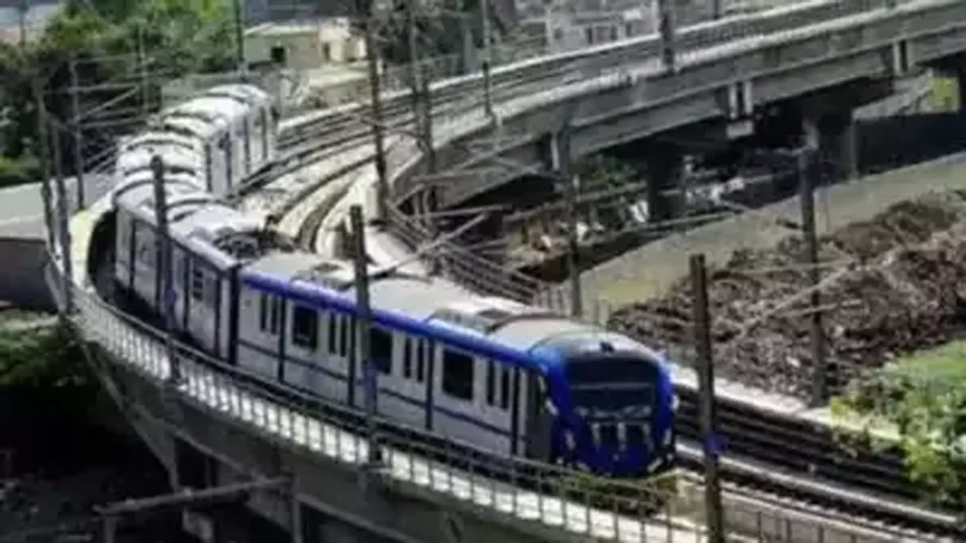 तकनीकी खराबी के कारण चेन्नई मेट्रो की ब्लू लाइन सेवाएं प्रभावित हुईं।