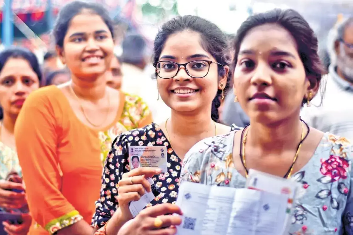 ग्रामीण क्षेत्रों में अधिक मतदान दर्ज, शहरी भागीदारी में मामूली वृद्धि देखी