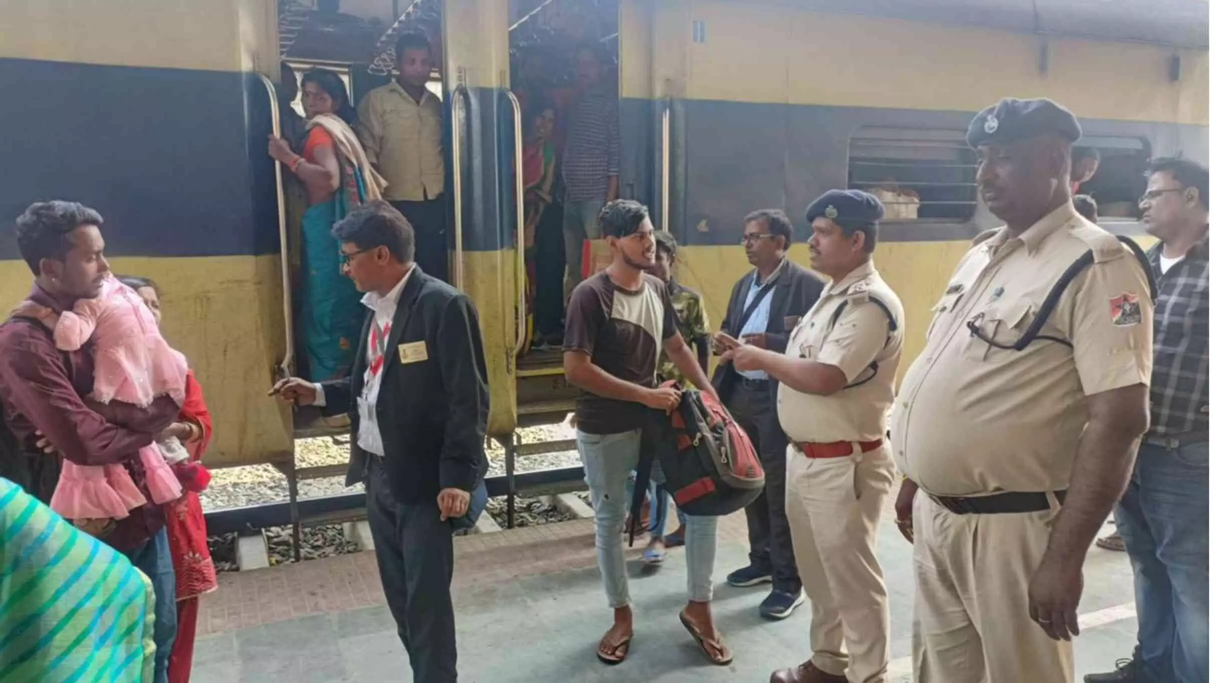 मस्तीपुर रेल मंडल में बेटिकट यात्रियों के विरुद्ध जांच अभियान जारी