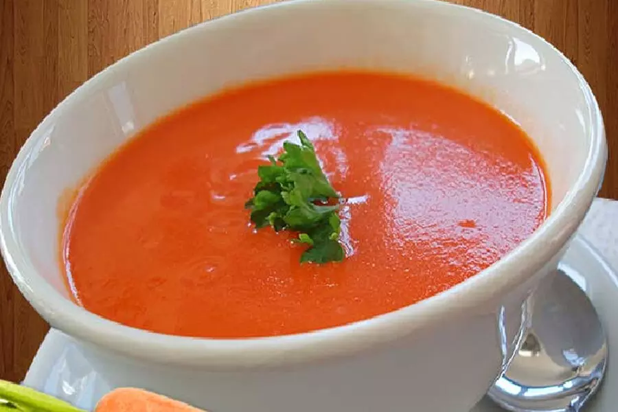 गरमा गरम गाजर का सूप बना देगा आपको खुश, पोषक तत्वों से भरपूर है ये रेसिपी