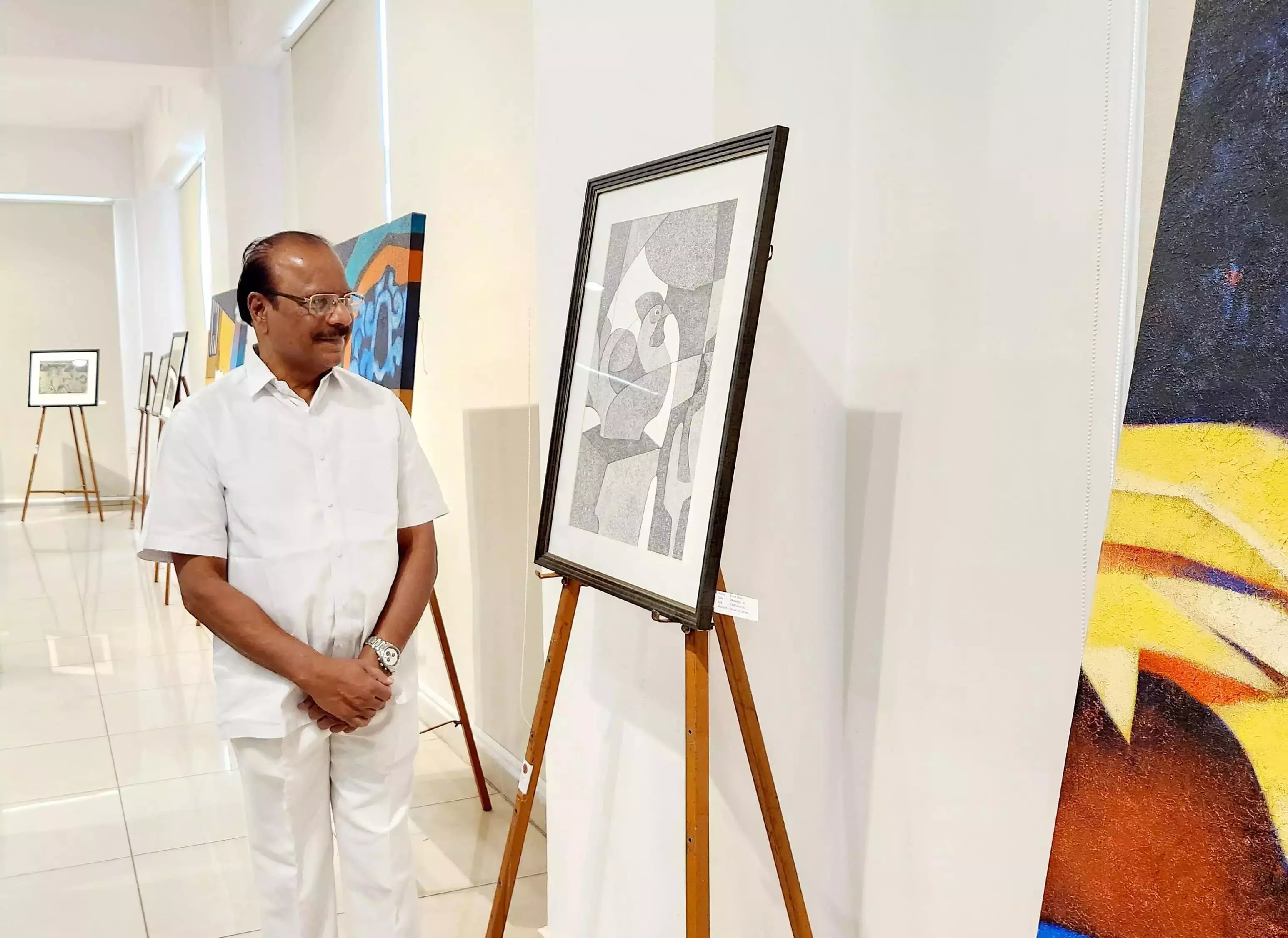 त्रिपुरा के राज्यपाल इंद्रसेन रेड्डी ने स्पेक्ट्रम कला प्रदर्शनी का उद्घाटन किया