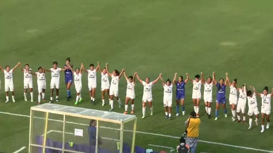मणिपुर महिला फुटबॉल टीम ने 28वीं सीनियर महिला राष्ट्रीय फुटबॉल चैंपियनशिप में राजमाता जीजाबाई ट्रॉफी जीती