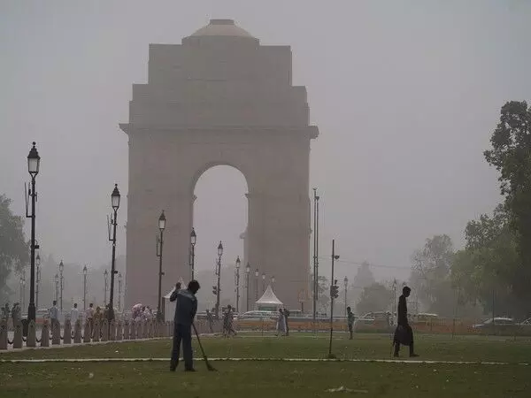 दिल्ली का AQI खराब श्रेणी में पहुंचा, GRAP उप-समिति ने तेजी से धूल नियंत्रण उपाय करने का आग्रह किया