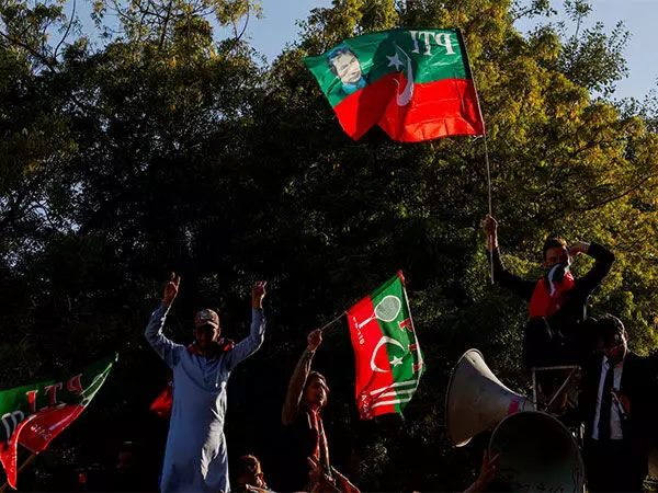 पाक: इमरान खान की पार्टी ने अंतर-पार्टी चुनावों पर चुनाव निकाय की आपत्तियों का जवाब दिया