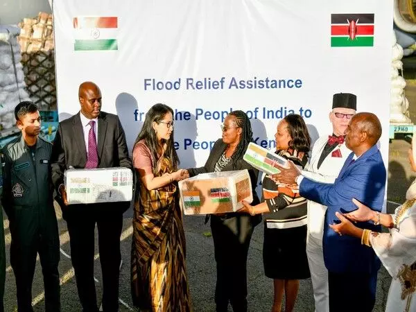 भारत ने बाढ़ प्रभावित केन्या को मानवीय सहायता की दूसरी किश्त सौंपी