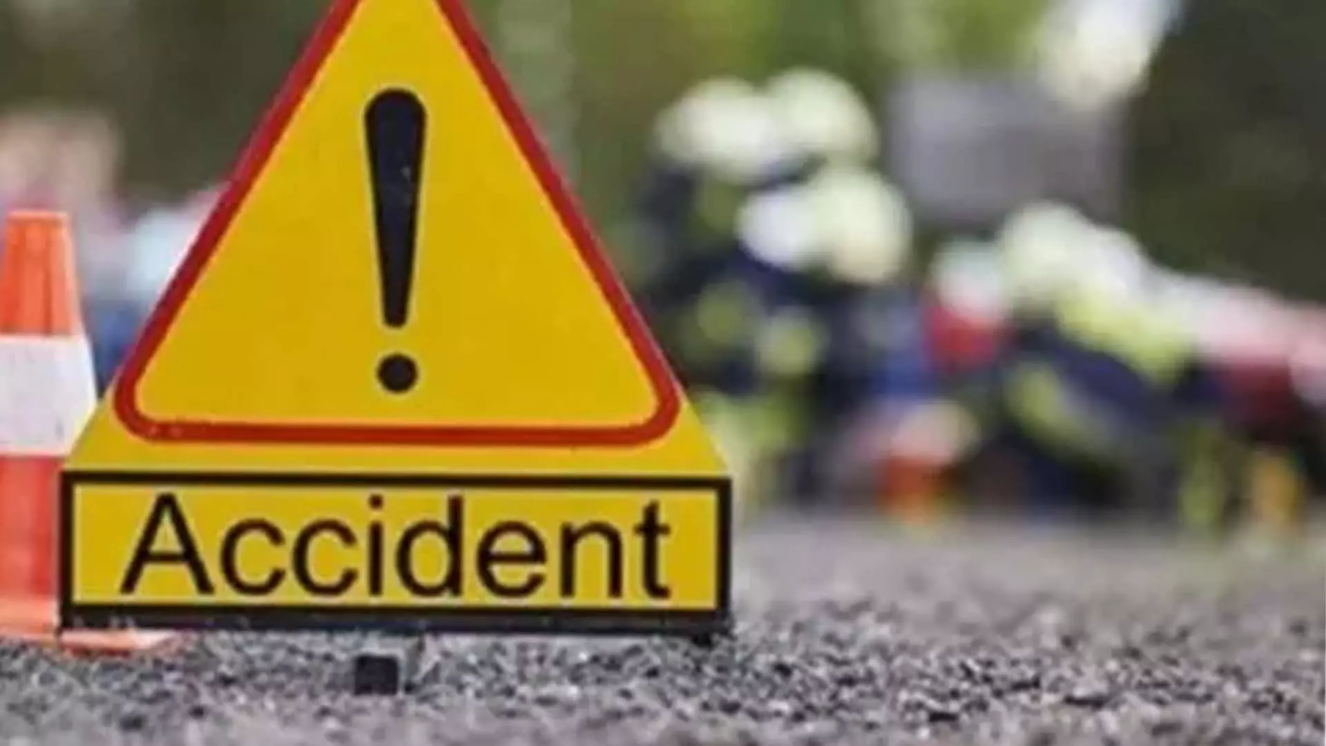 अखनूर में बस दुर्घटना में दस घायल