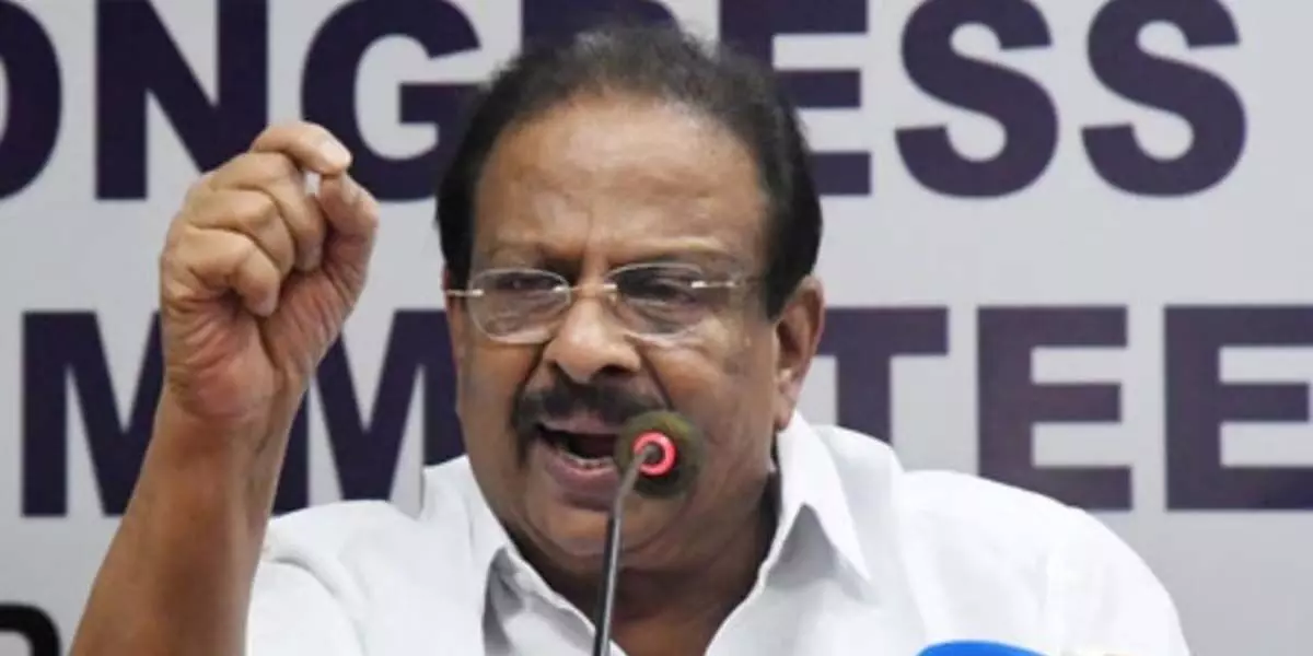 केरल में सुधाकरन ने लतीफ़ का निलंबन रद्द किया