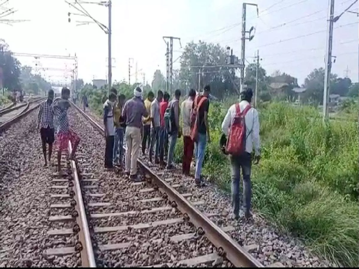 बरेली में ट्रेन की चपेट में आने से मजदूर की मौत, मचा कोहराम