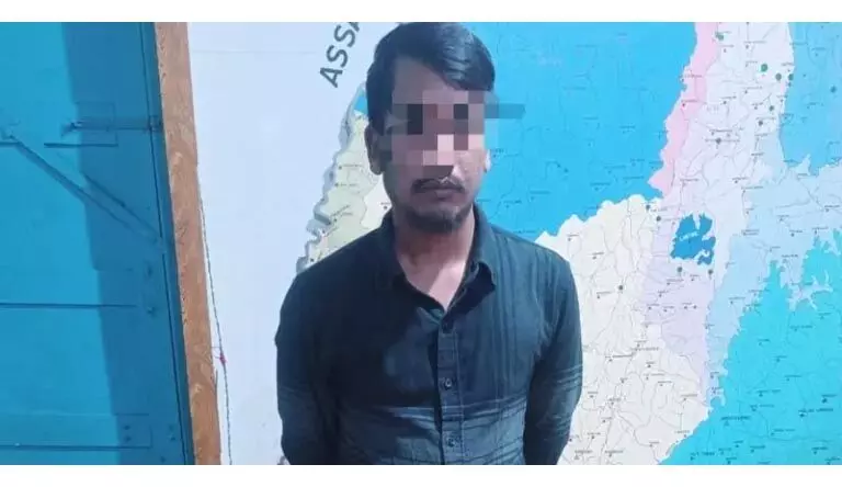 मणिपुर पुलिस ने इंफाल में पिस्तौल के साथ एक व्यक्ति को पकड़ा
