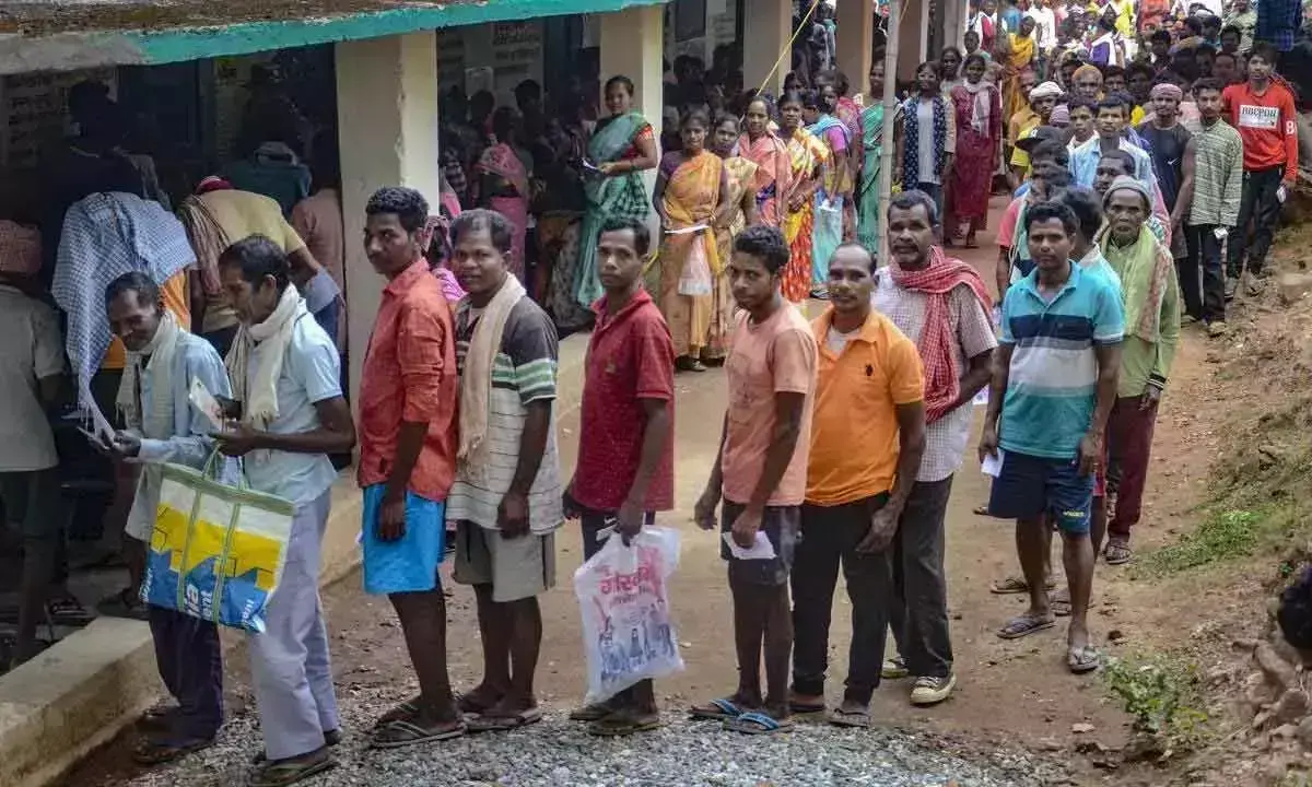 श्रीकाकुलम: वोट प्रतिशत में आदिवासी गांव दिखाते हैं राह